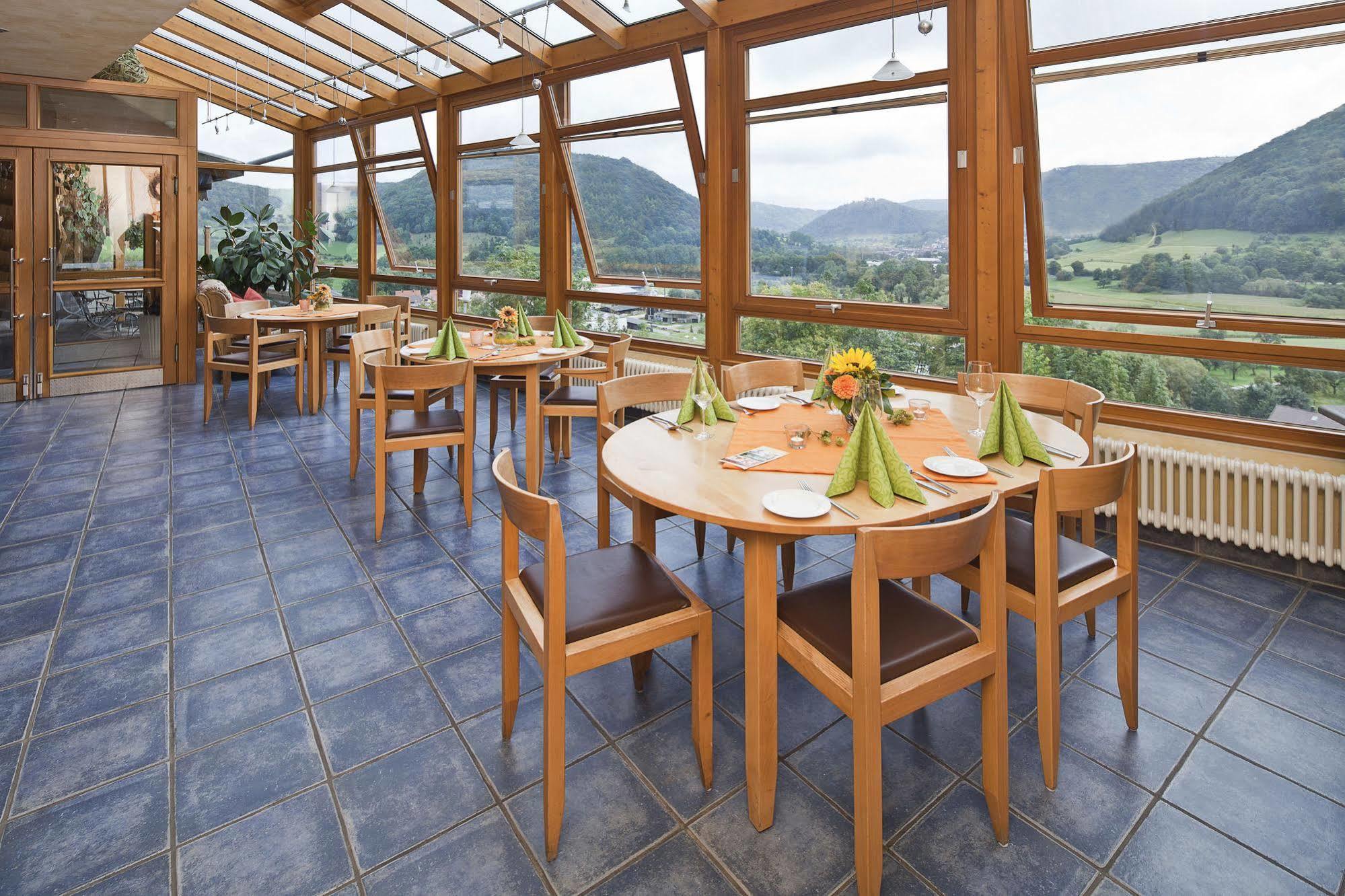 Akzent Hotel Restaurant Höhenblick Muehlhausen im Taele Exterior foto